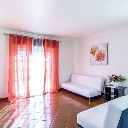 וילה Pacheco By Algarve Holidays אלבופיירה