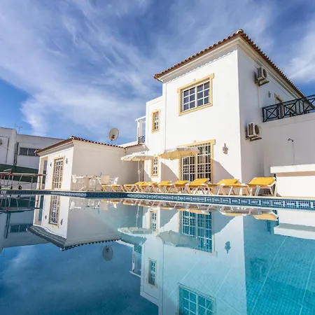 וילה Pacheco By Algarve Holidays אלבופיירה